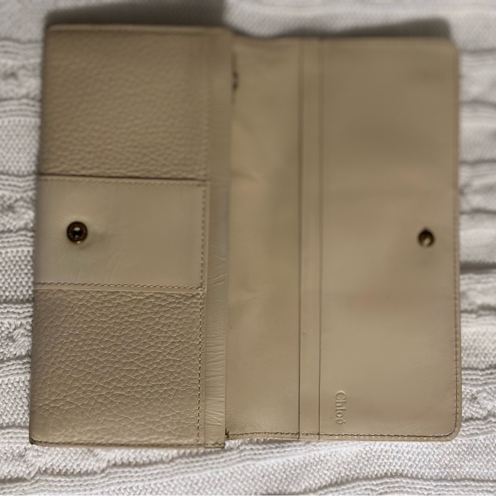 Chloé Beige Leather Long Wallet with Gold C - Picture 9 of 12